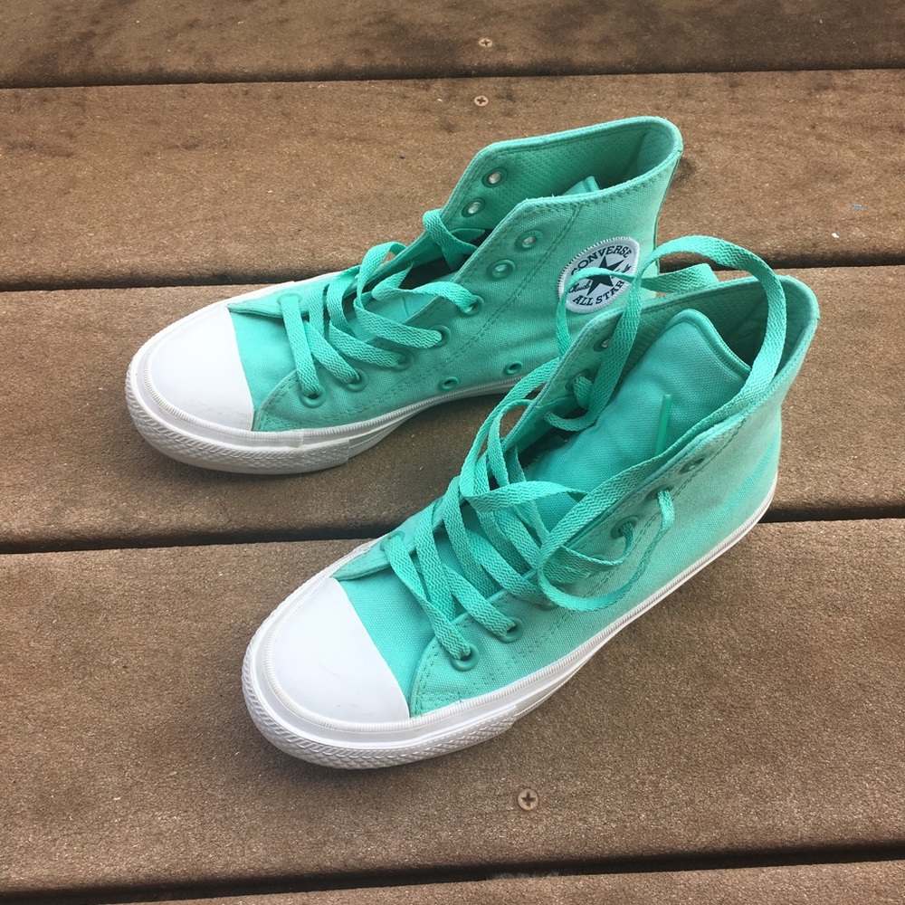 Converse II 2 Teal Women’s size 6 Great condition